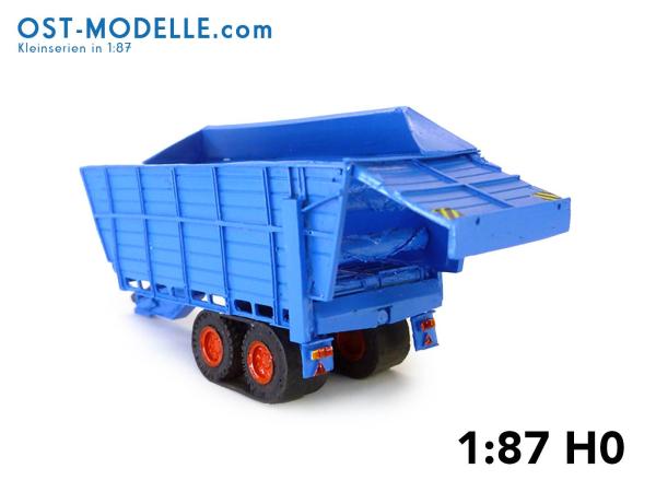 Fortschritt HTS90.04 T088 Schwerguthäckselaufbau F997 - mit Gleisbandfahrwerk fortschrittblau rot